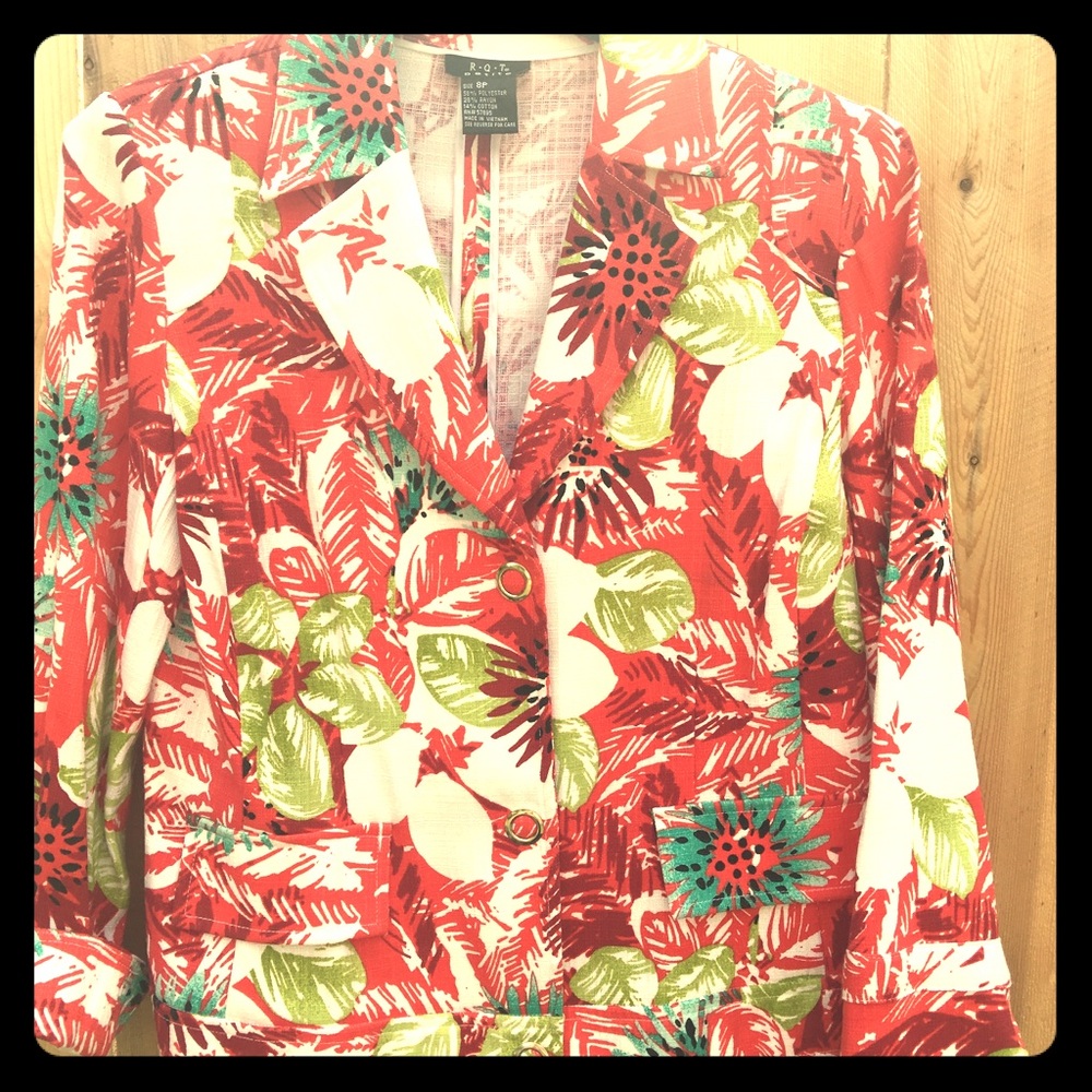 Short blazer,,R Q T name brand
